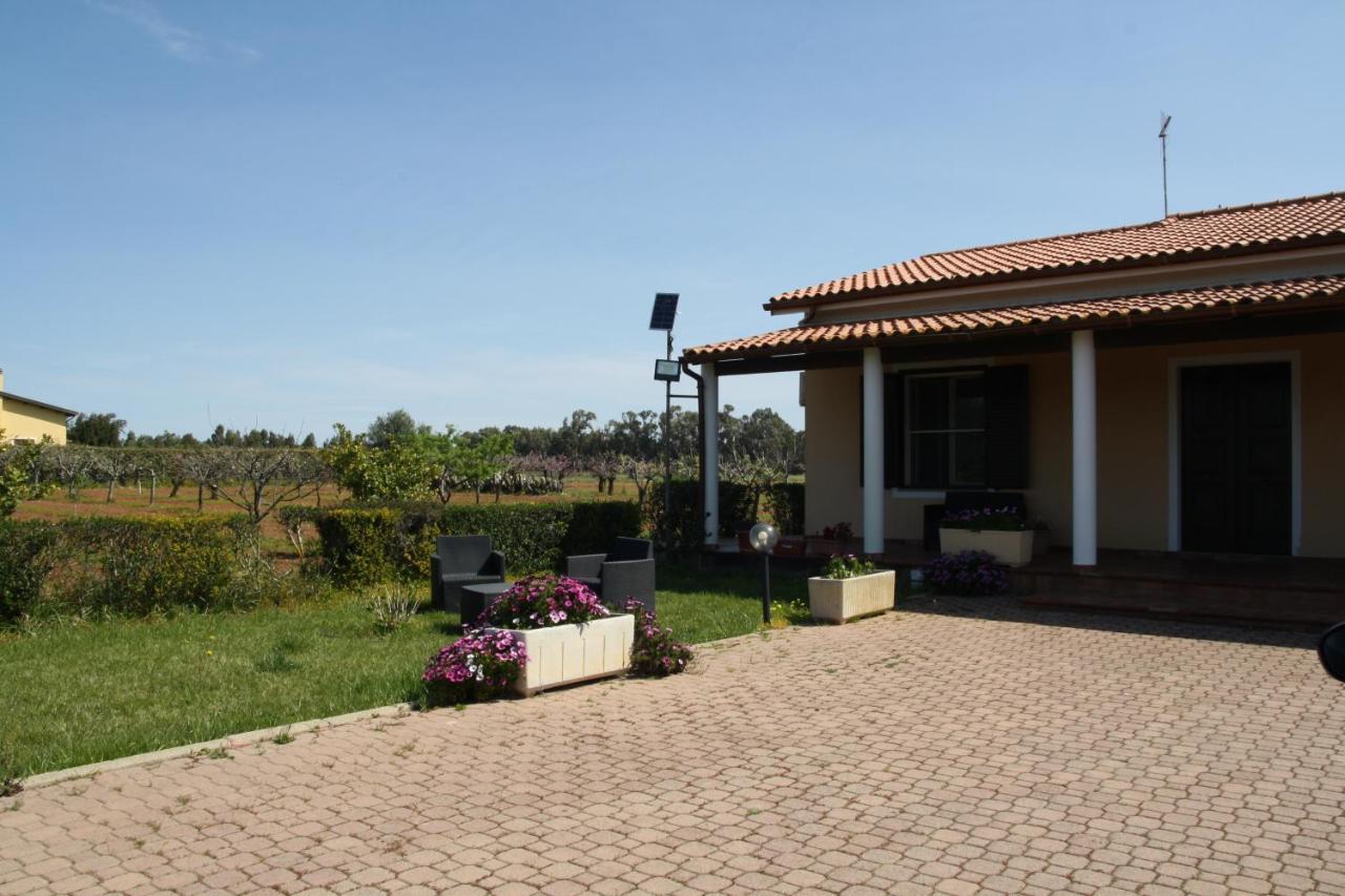 Villa Cabirol Fertilia Extérieur photo