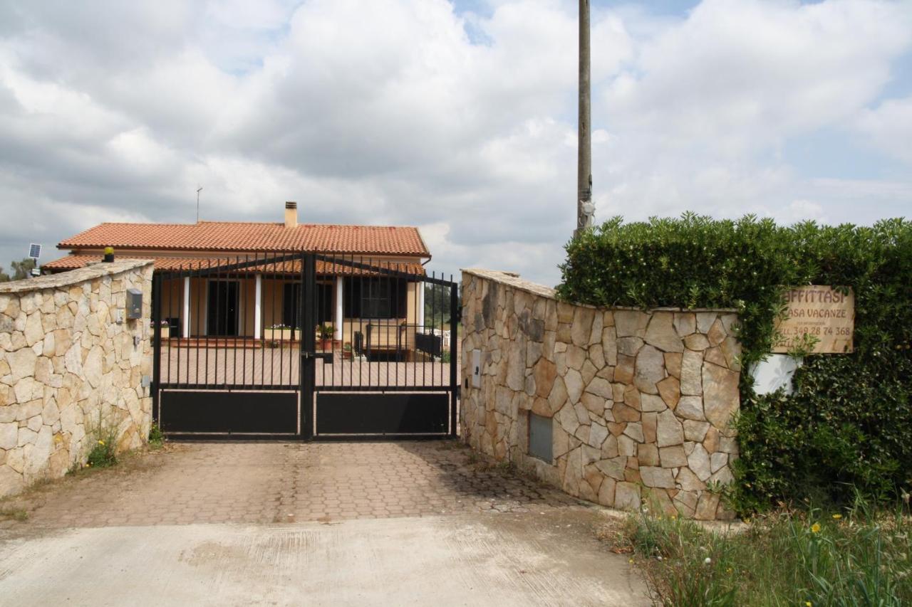 Villa Cabirol Fertilia Extérieur photo