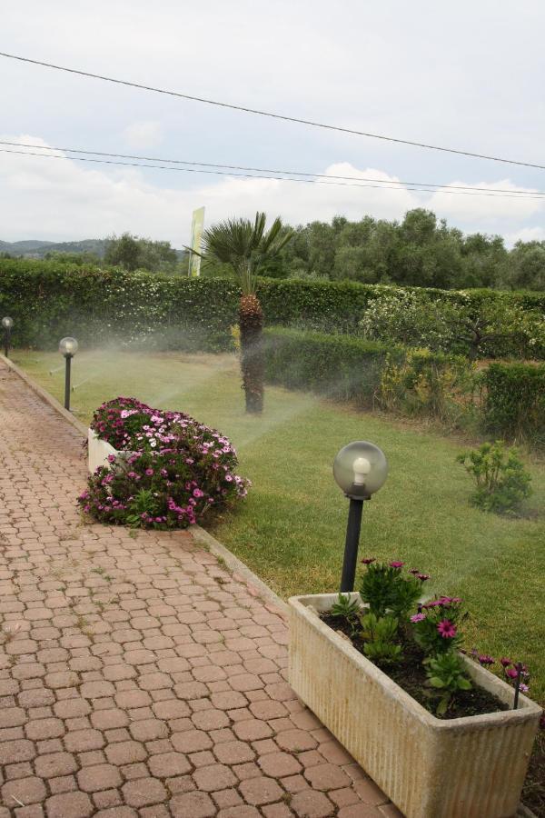 Villa Cabirol Fertilia Extérieur photo